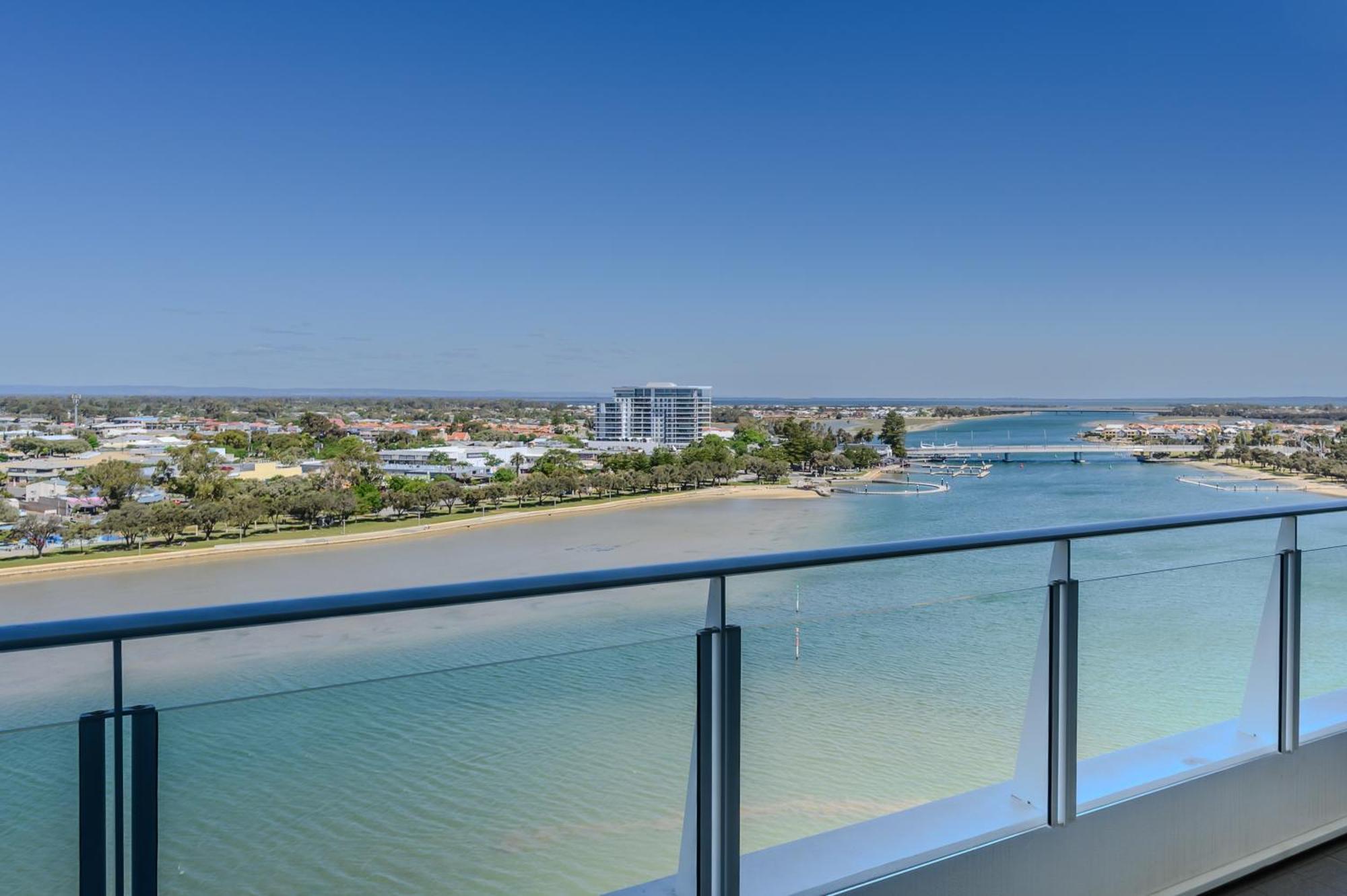 Bridgepoint 1303 Apartment Mandurah Bagian luar foto